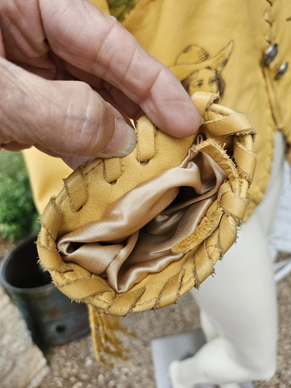 Vintage DD Ranch Wear Yoakum TX Calfskin Leather Fringed Airbrush Crop Jacket M - Picture 10 of 16